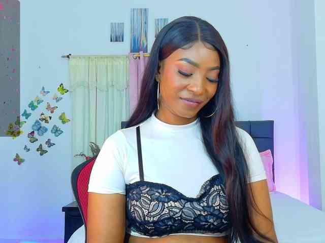 talianapalacios Live Webcam on BongaCams