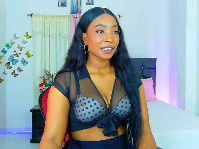 talianapalacios Live Webcam on BongaCams