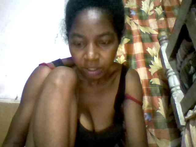 BigHairypussy webcam