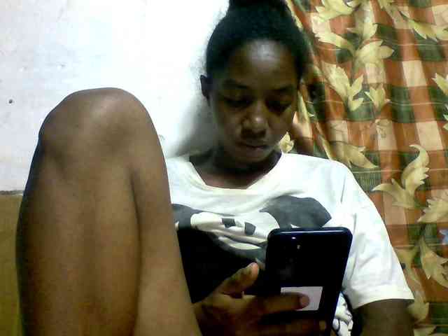 BigHairypussy webcam