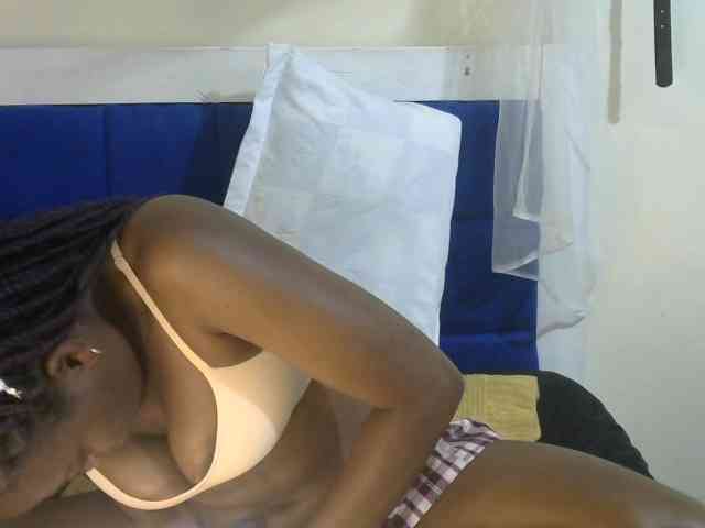 Cuteallianah webcam