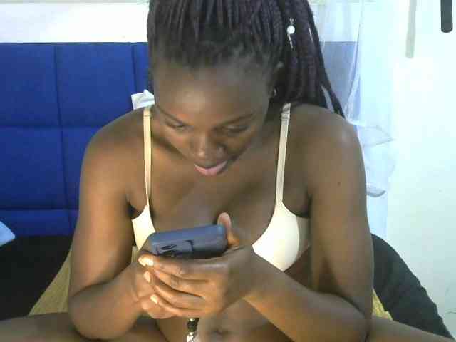 Cuteallianah webcam