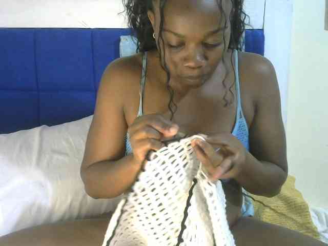 Cuteallianah Live Webcam on BongaCams
