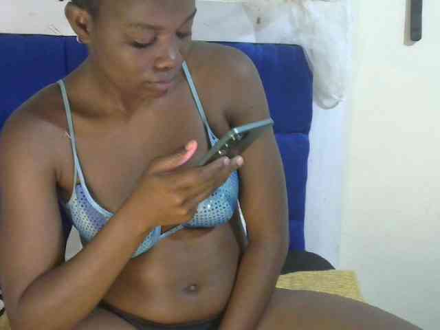 Cuteallianah webcam