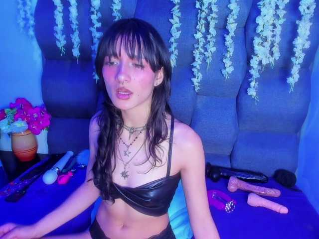 DaniDream's BongaCams show and profile