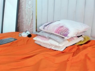 Melody-Megann Porn Show