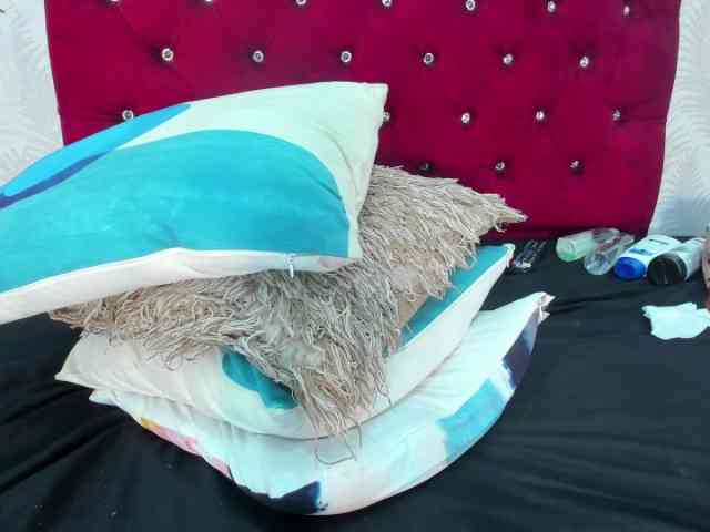 Melody-Megann webcam