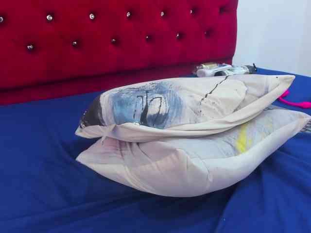 Melody-Megann webcam