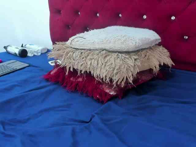 Melody-Megann webcam