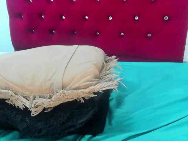 Melody-Megann webcam