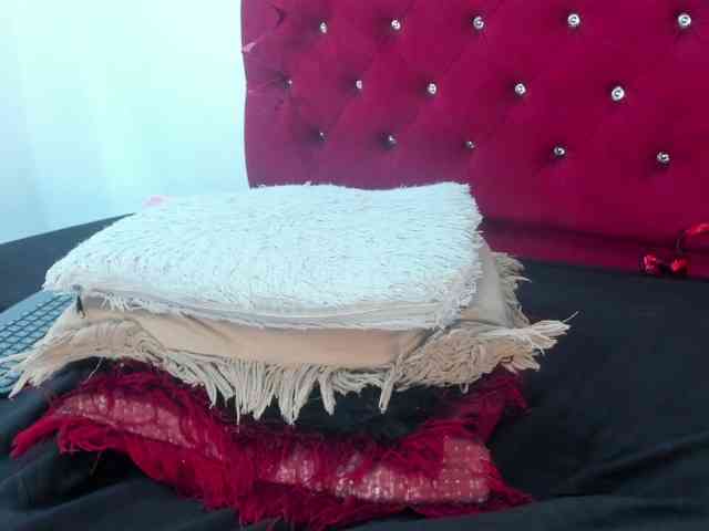 Melody-Megann webcam