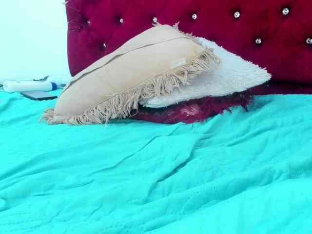 Melody-Megann webcam