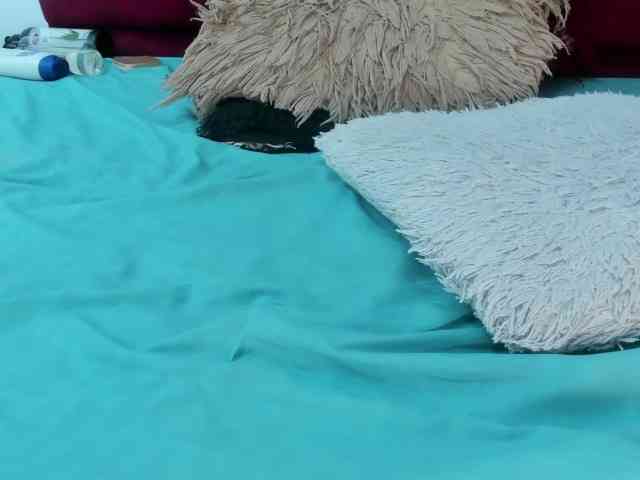 Melody-Megann webcam