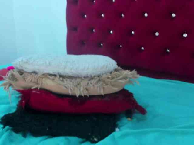 Melody-Megann webcam