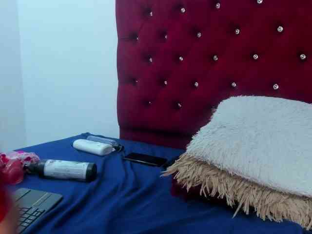 Melody-Megann webcam