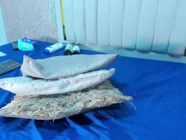 Melody-Megann webcam
