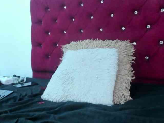 Melody-Megann webcam