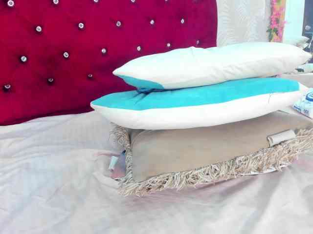 Melody-Megann webcam