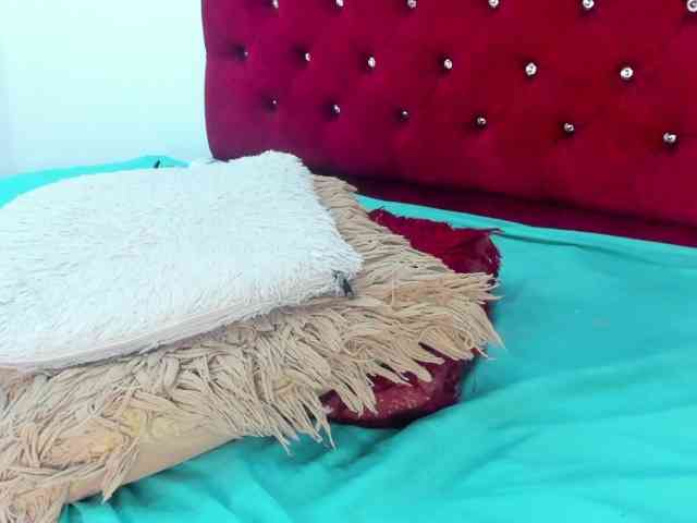 Melody-Megann webcam