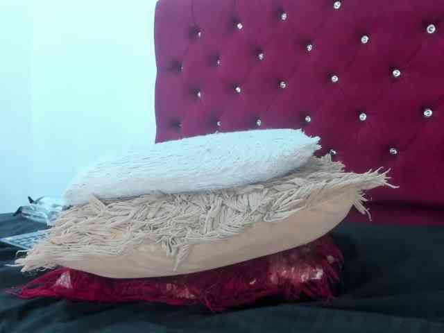 Melody-Megann webcam