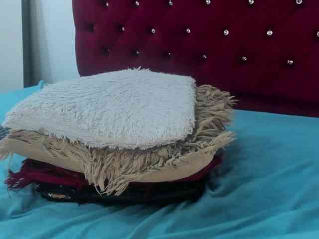 Melody-Megann webcam