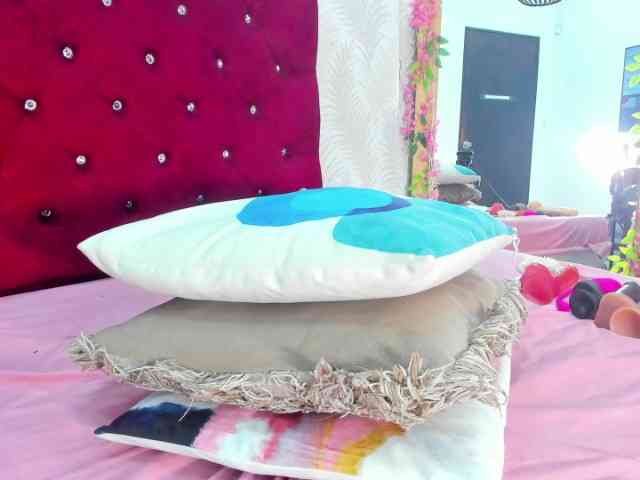 Melody-Megann webcam