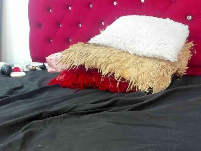 Melody-Megann webcam