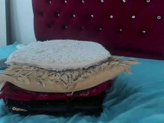 Melody-Megann webcam