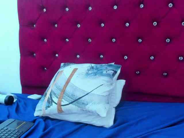 Melody-Megann webcam