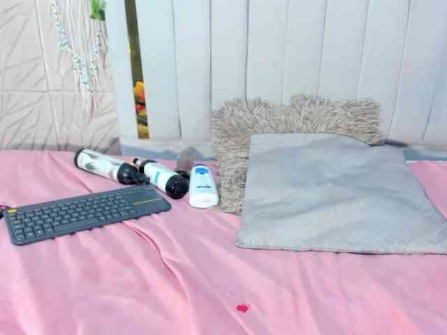 Melody-Megann webcam