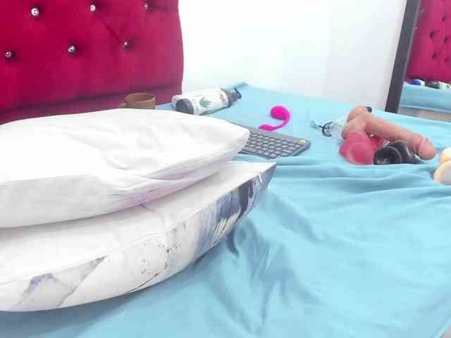 Melody-Megann webcam