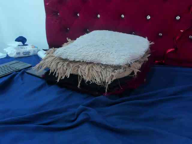 Melody-Megann webcam