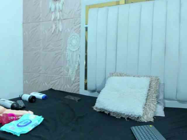 Melody-Megann webcam