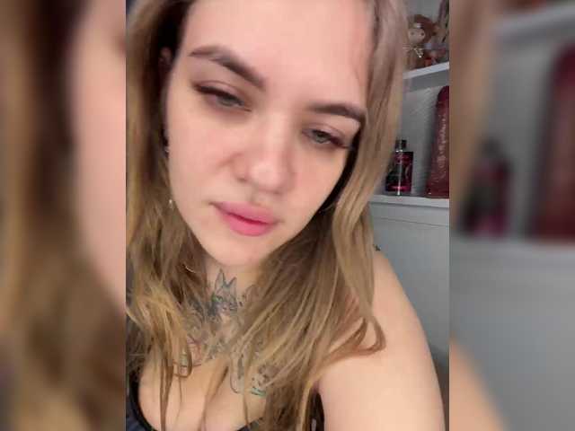 -Tiki-Riki-'s BongaCams show and profile