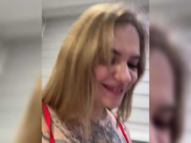 -Tiki-Riki-'s BongaCams show and profile