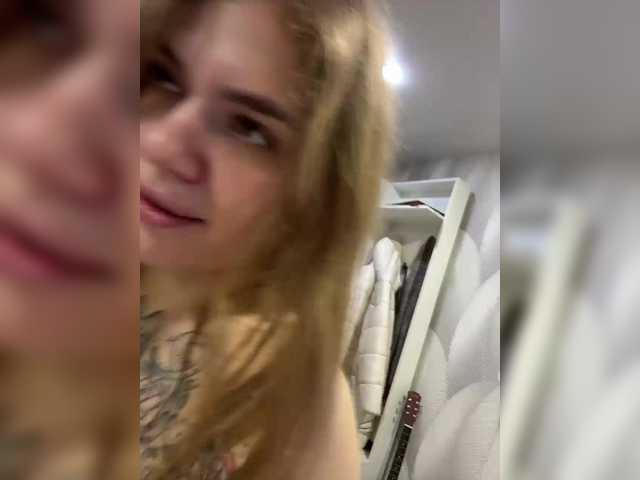 -Tiki-Riki-'s BongaCams show and profile