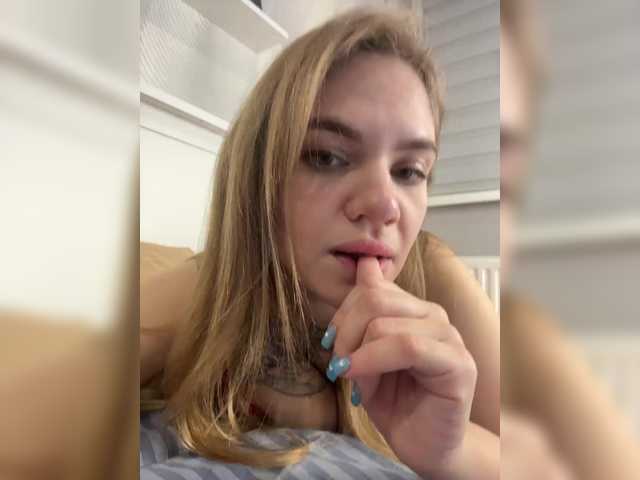 -Tiki-Riki-'s BongaCams show and profile