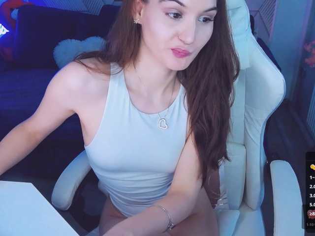 AmbraEnms's BongaCams show and profile