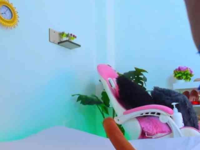 AlexaJhonson10 webcam