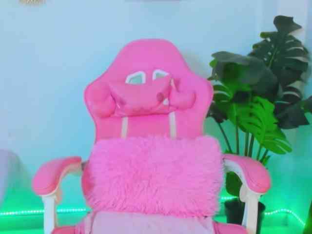 AlexaJhonson10 webcam