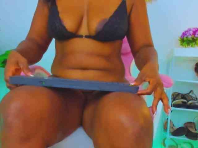 AlexaJhonson10 webcam