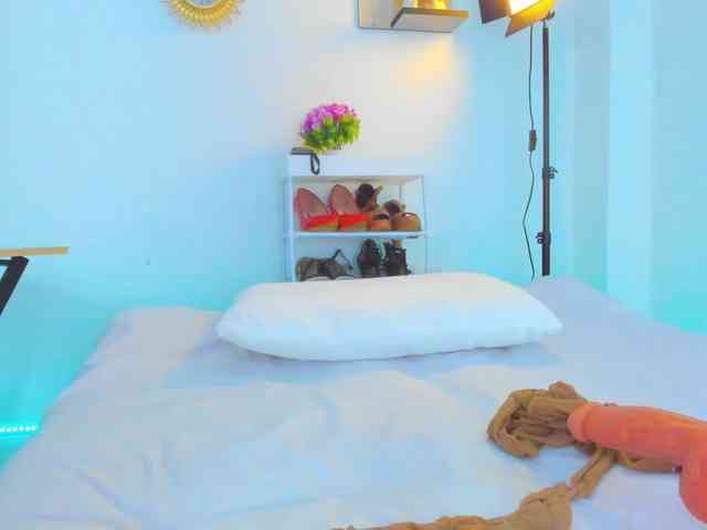 AlexaJhonson10 webcam