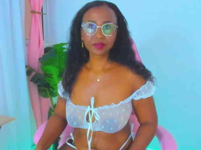 AlexaJhonson10 webcam