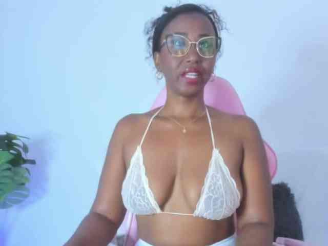 AlexaJhonson10 webcam