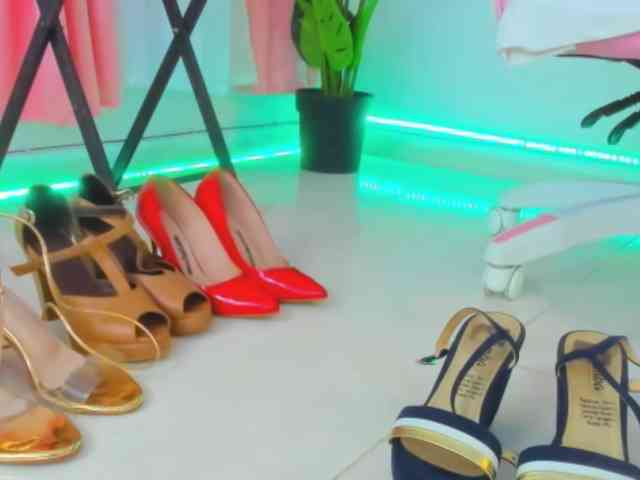 AlexaJhonson10 webcam