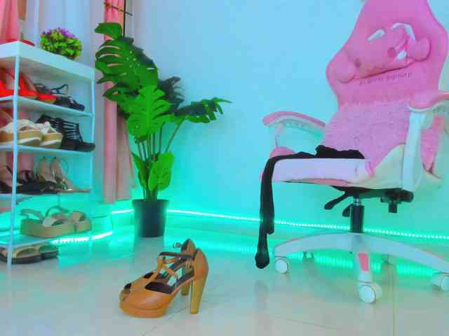 AlexaJhonson10 webcam