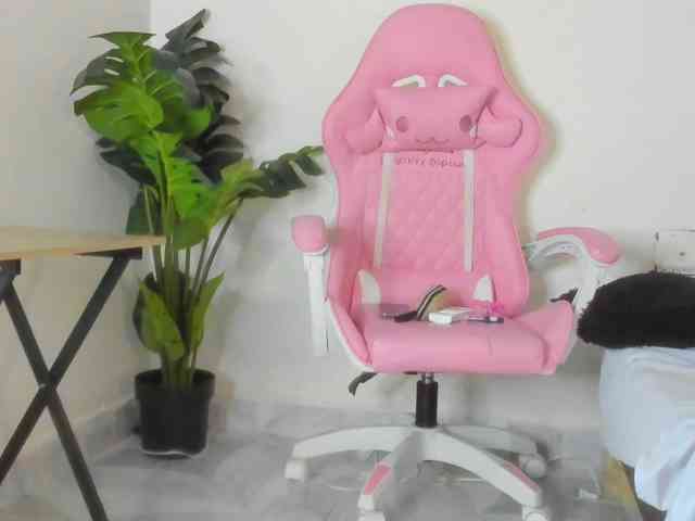 AlexaJhonson10 webcam