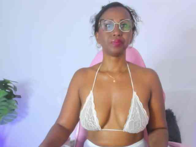 AlexaJhonson10 webcam