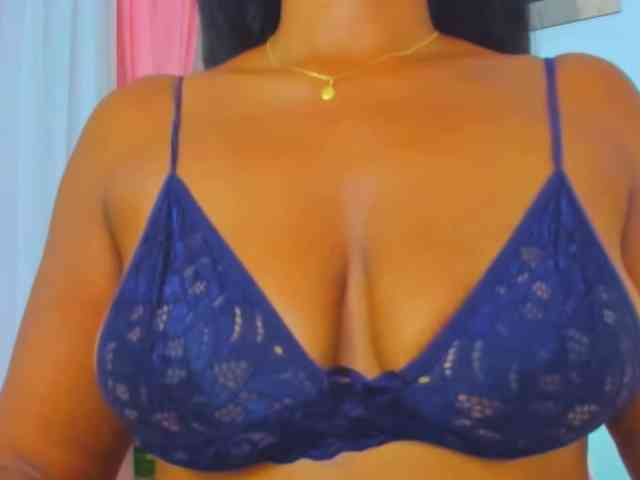 AlexaJhonson10 webcam