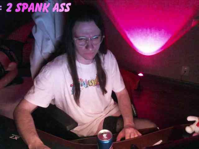 izilizi-24 Live Webcam on BongaCams